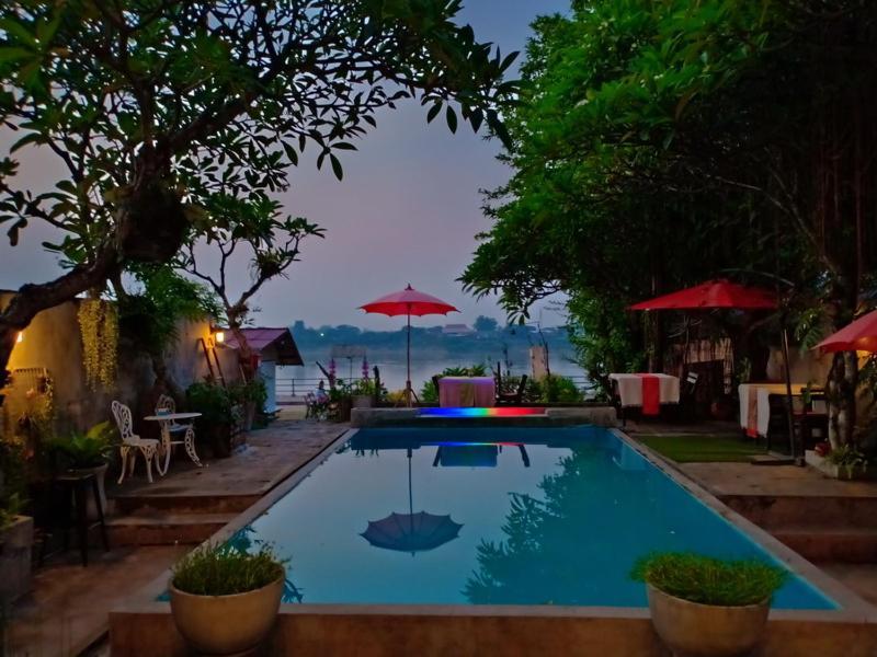 Sofa Gallery Hotel Nong Khai Exterior photo