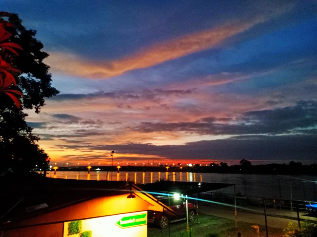 Sofa Gallery Hotel Nong Khai Exterior photo