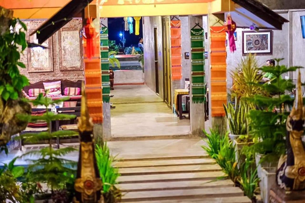Sofa Gallery Hotel Nong Khai Exterior photo